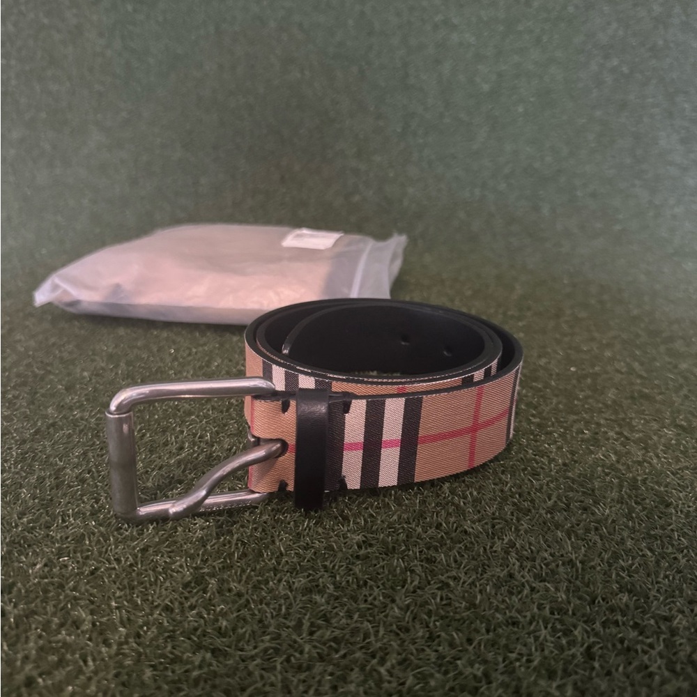 Used Burberry belt